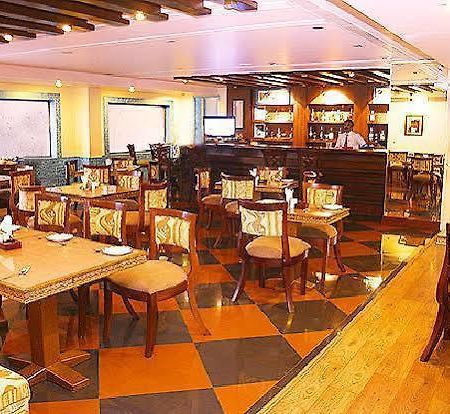 Hotel Grand International Rāipur Kültér fotó