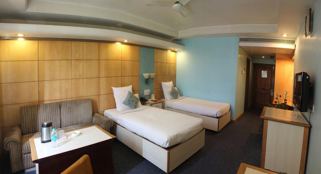 Hotel Grand International Rāipur Kültér fotó