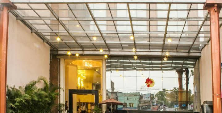 Hotel Grand International Rāipur Kültér fotó