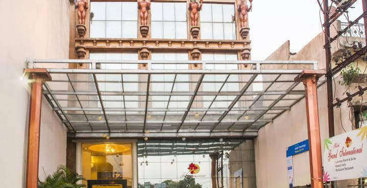 Hotel Grand International Rāipur Kültér fotó
