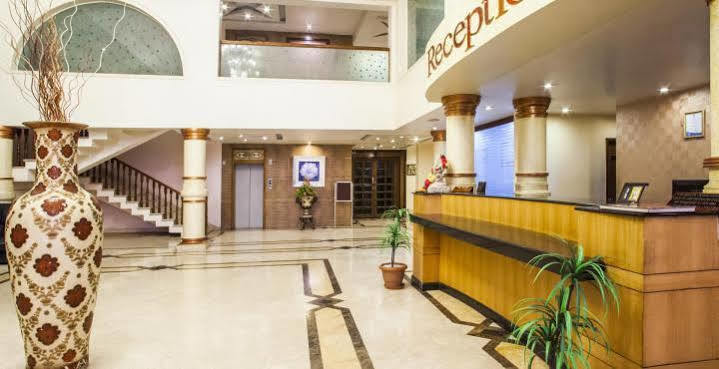 Hotel Grand International Rāipur Kültér fotó