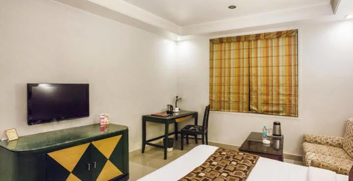 Hotel Grand International Rāipur Kültér fotó